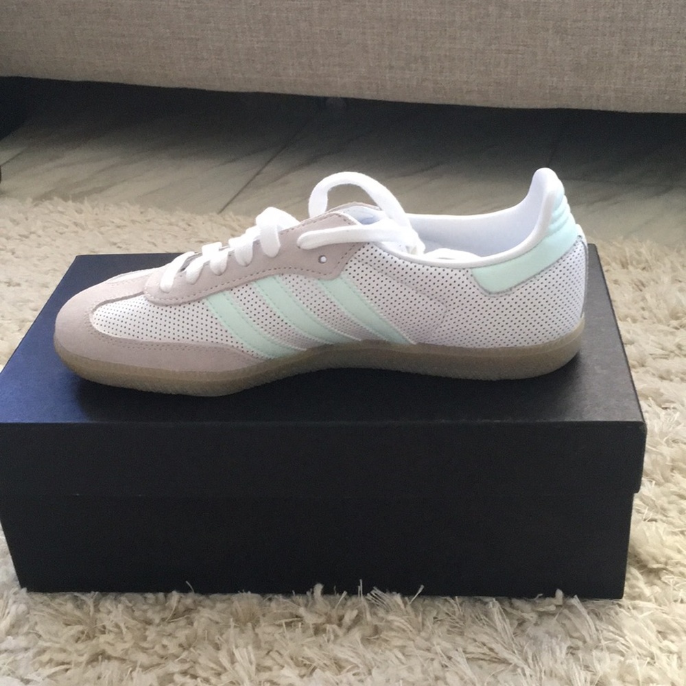 ADIDAS SNEAKERS *brand new* 👟 J.Crew